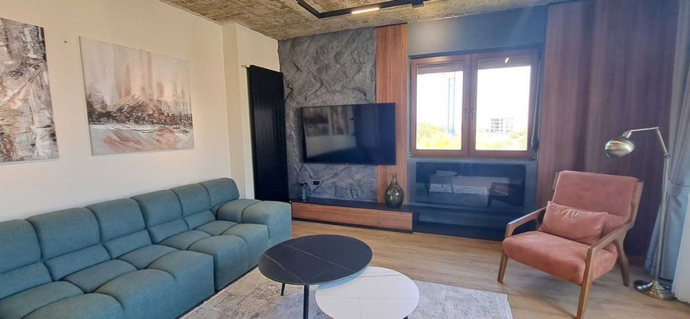 Дава се под наем Двустаен апартамент в Пловдив, Младежки Хълм - 60 кв.м за 300 € - Снимка #2