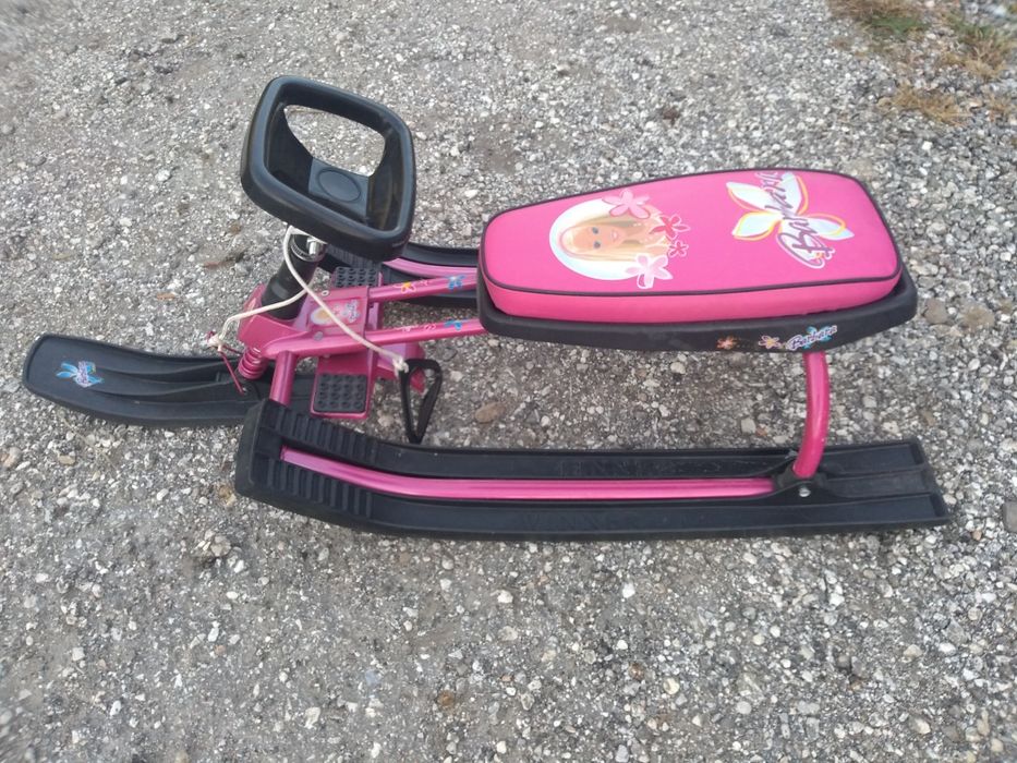 Детска шейна с кормило .