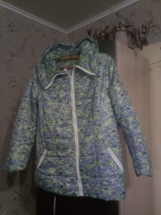 Продам пуховик новый и куртки новые и бу в идеальном состоянии