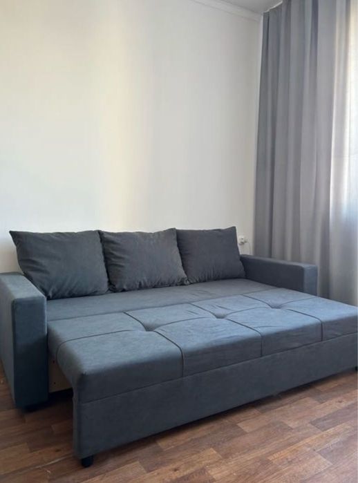 Диван 30.000 тенге бу. Всего 4 месяца в использовании. Почти как новый