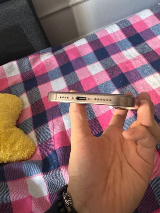 iPhone 16 Pro Max в идеальном состоянии!