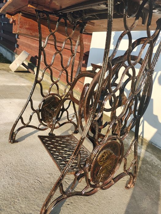 Mașina de cusut Jones manufacturing machine