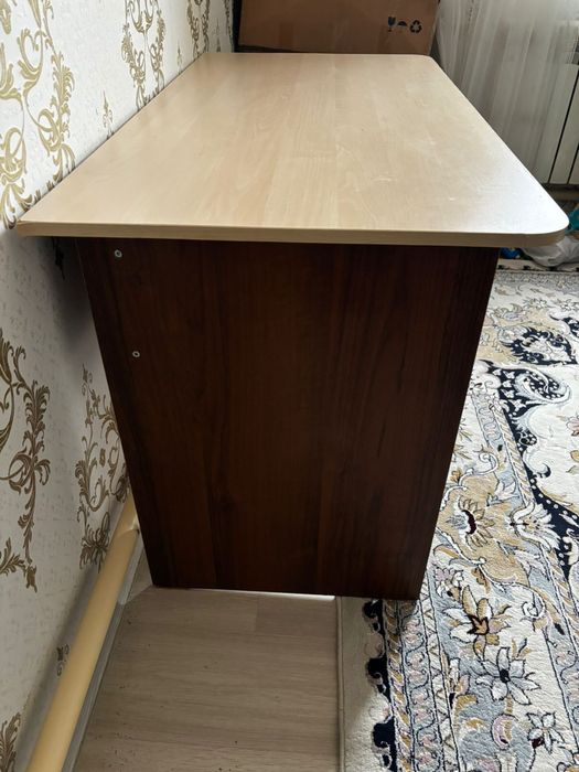 Стол Сатылады…..