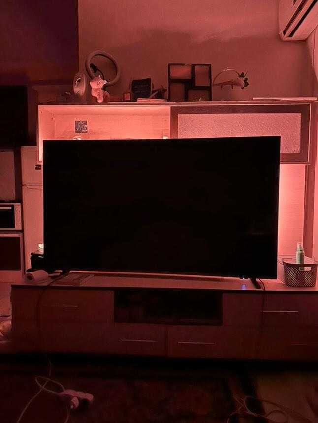 Телевизор Phillips Amblight TV LED 65PUS8518 , без забележки и щети