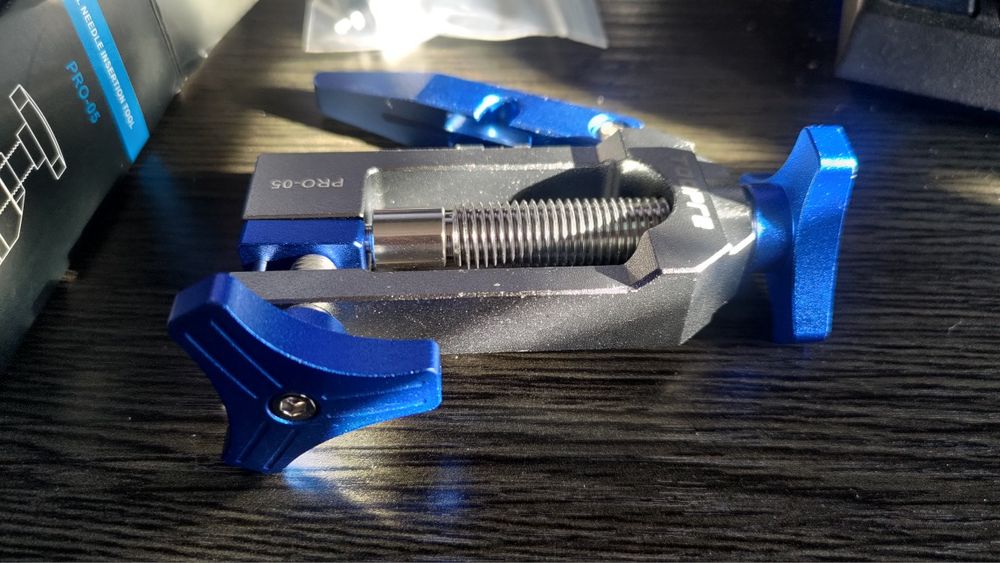 Presa furtun hidraulic frane bicicleta