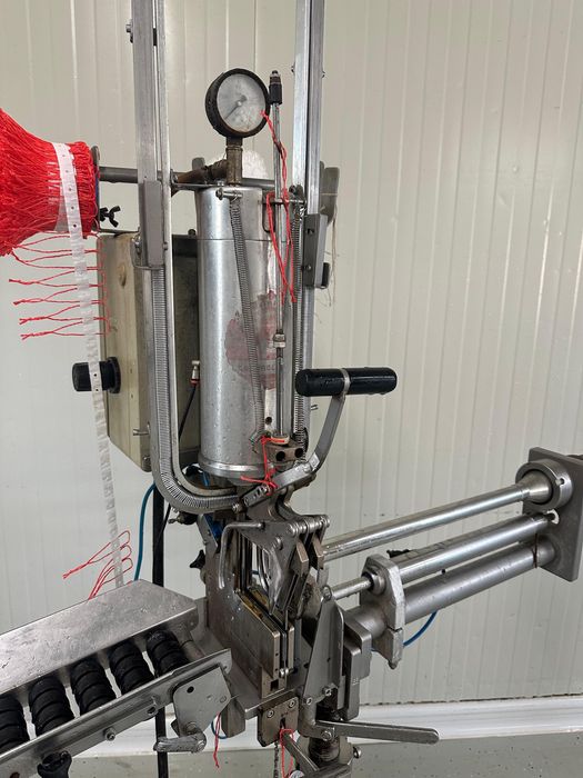 Capsator  mezeluri Masins de tocat carne