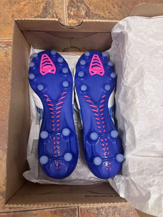 Висок клас футболни обувки Mizuno