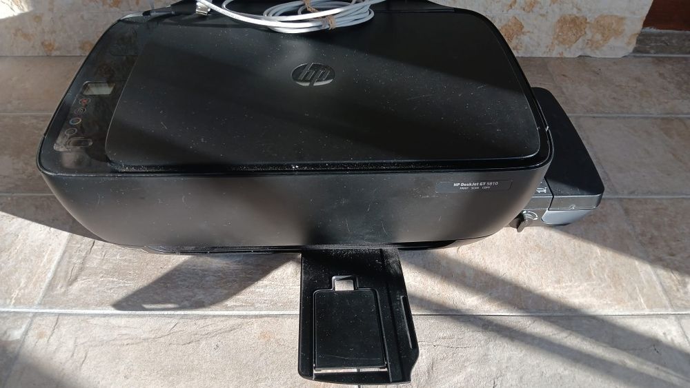 Vând imprimanta HP cu ciss