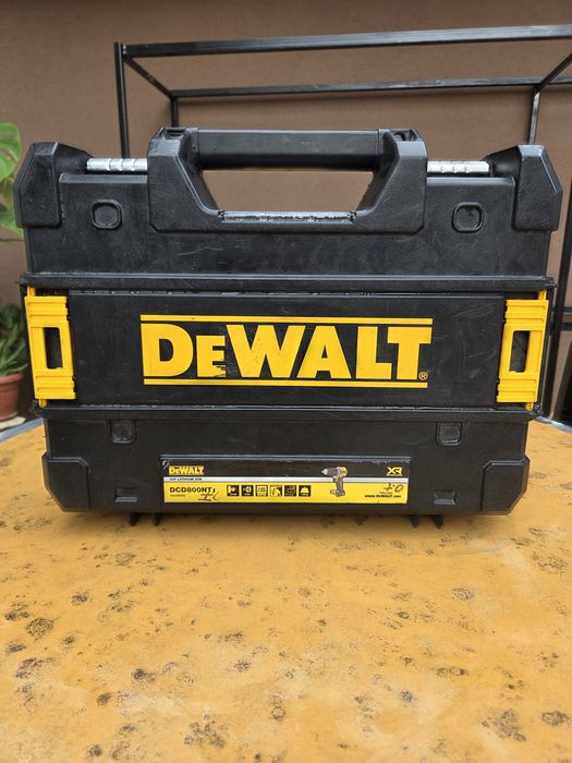 DEWALT DCD800 Безчетков акумулаторен