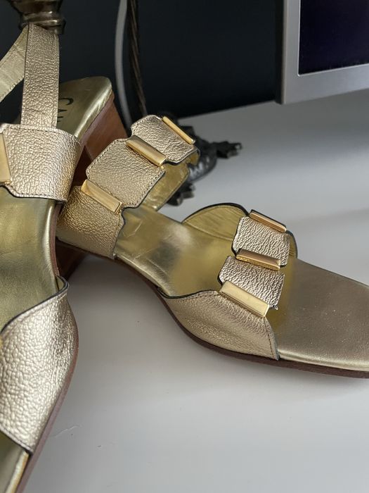 Sandale aurii din piele