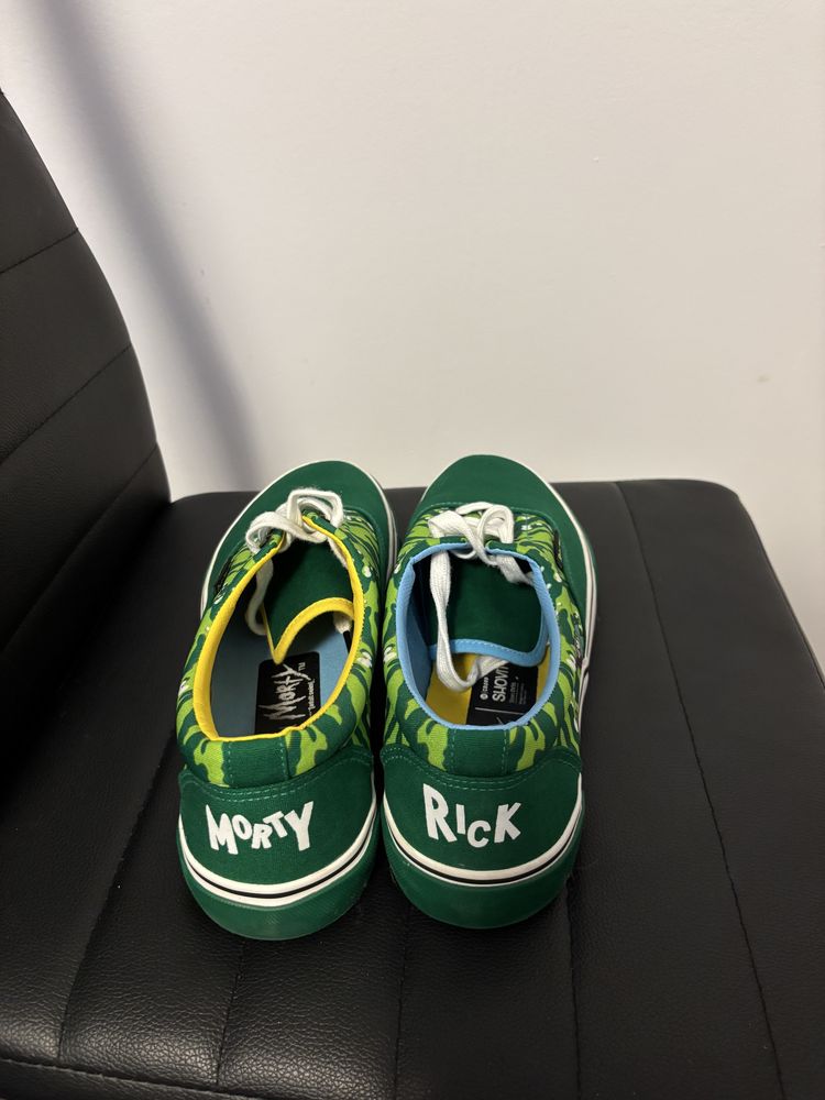 Vand tenisi Rick & Morty