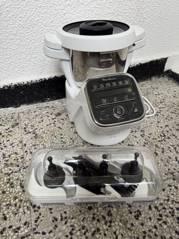 Мултикукър, Кухненски Робот - Moulinex Companion XL HF805, 1550W!