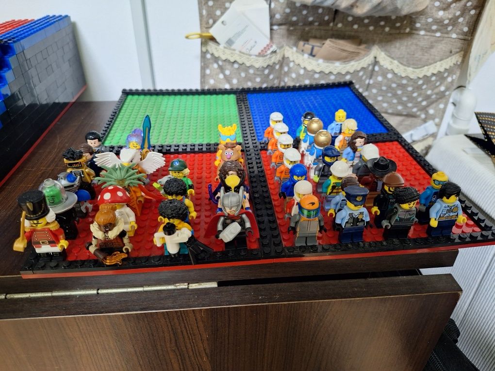 Vând minifigurine lego ninjago, și alte tipuri