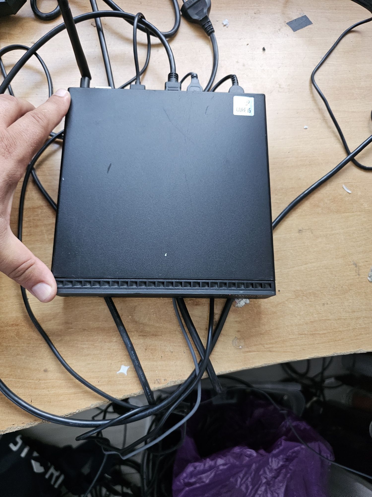 Mini pc Lenovo ThinkCentre M70Q Tiny i5 a10a ram 16 m.2 256Gb Video 8G