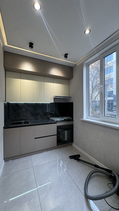 Юнусабад-12 квартал. 2х перед в3/2й этаж (по линии метро)