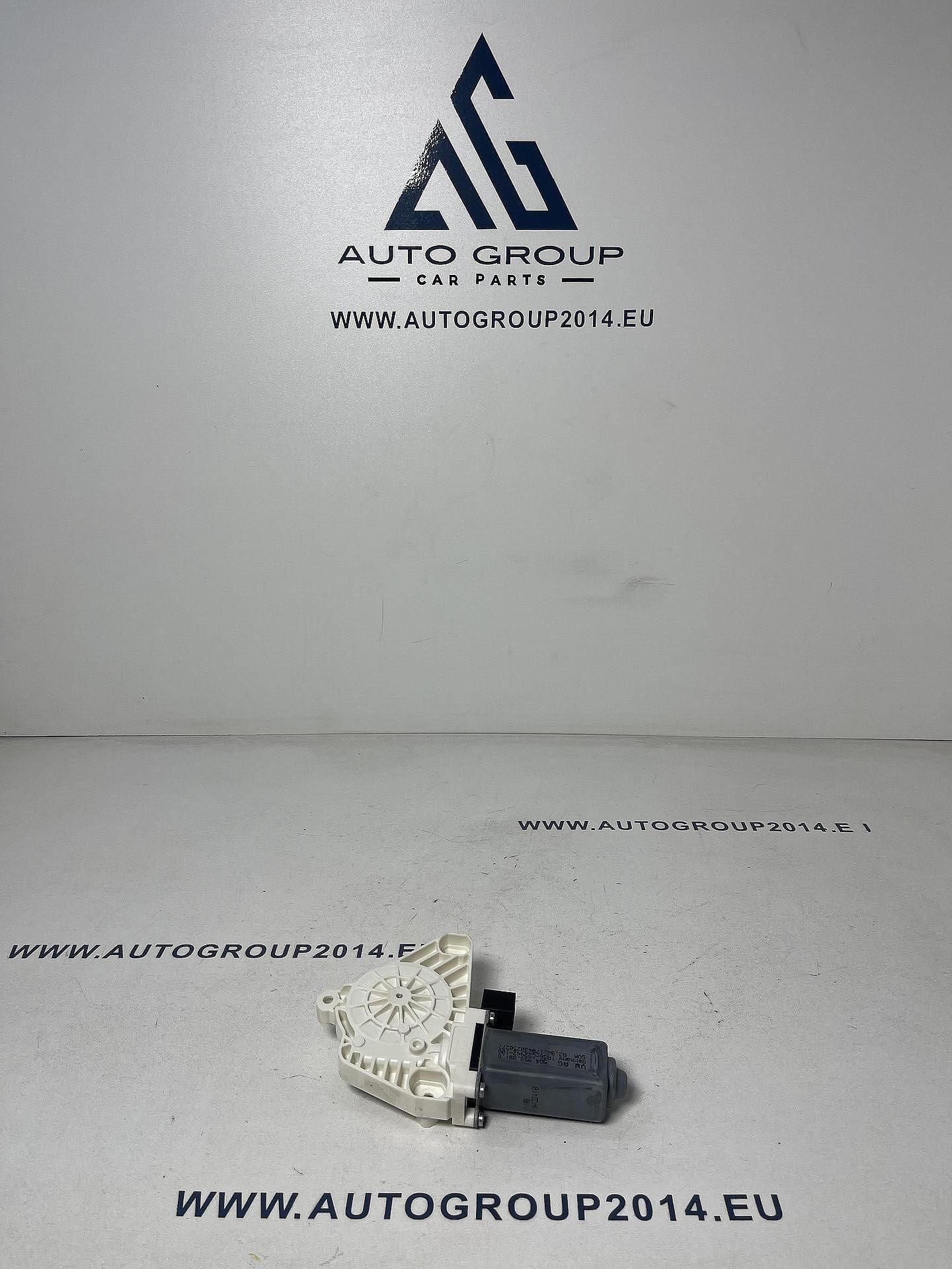 Моторче за стъкло задна дясна врата за vw arteon - 5q4959801b