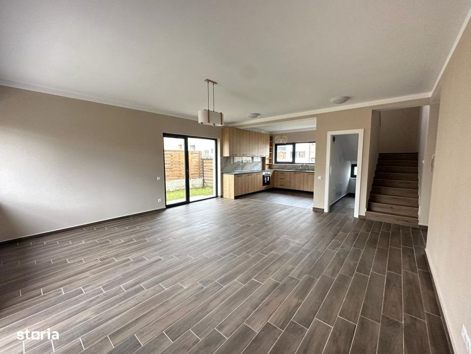 Casa individuala de 4 camere, 129 mp utili, curte 445 mp., garaj, Pet