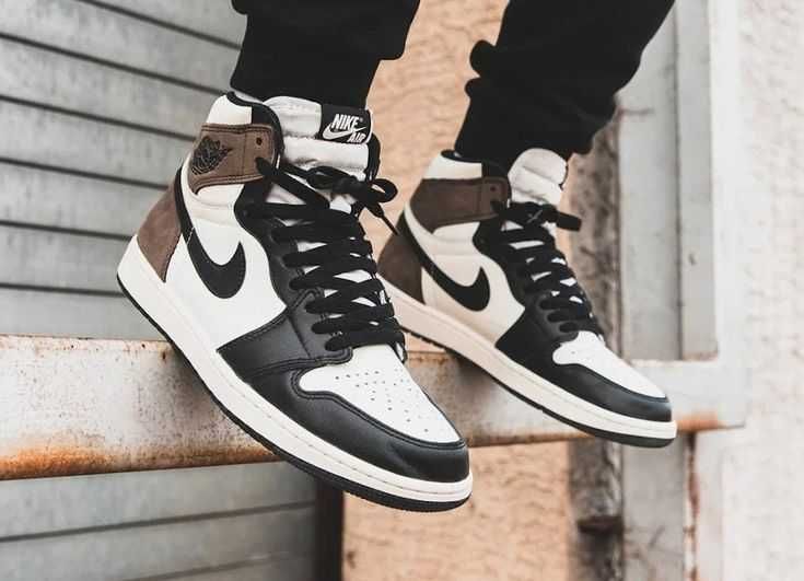 Adidasi Air Jordan 1 Retro High OG "Dark Mocha" Produs NOU