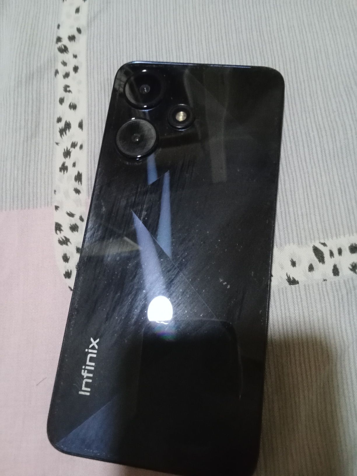Infinix HOT 30i телефон
