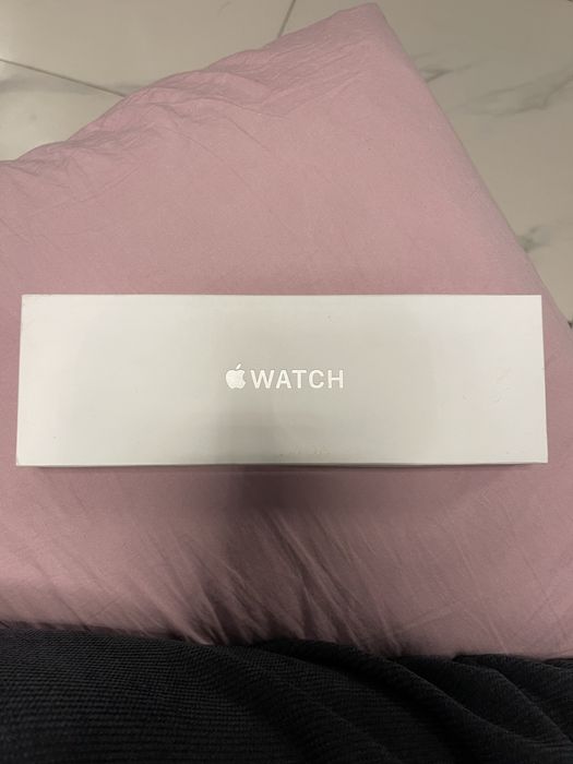 Продаю apple watch 10