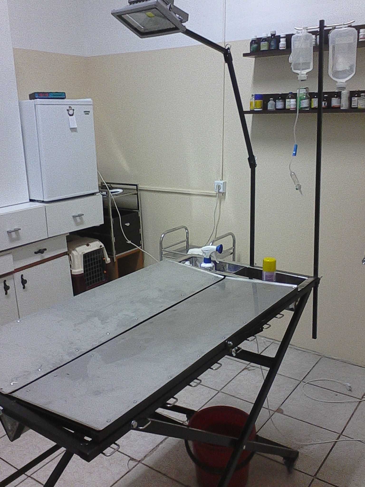 Masa de operatii uz veterinar