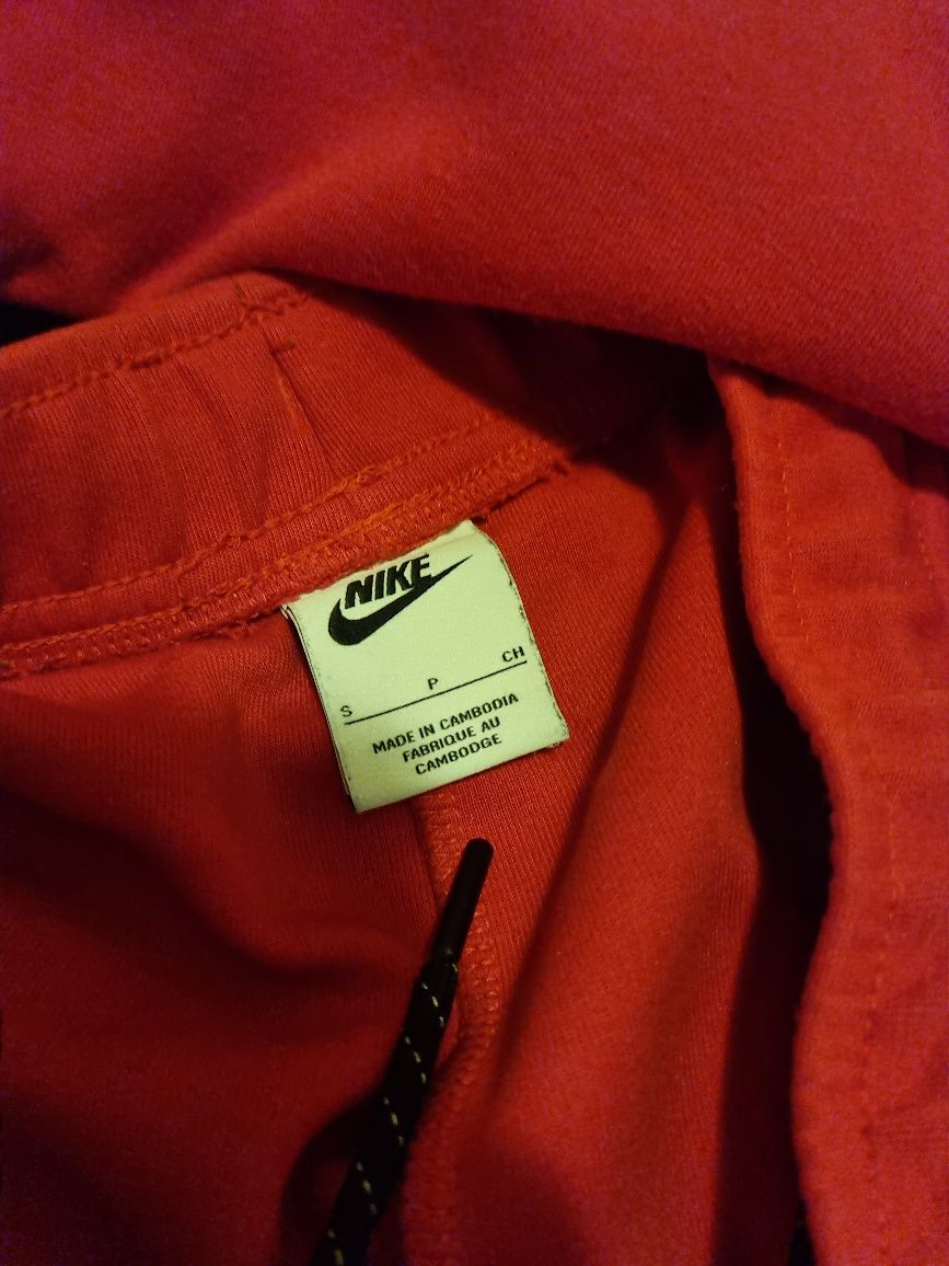 Nike tech rosu plus triocu