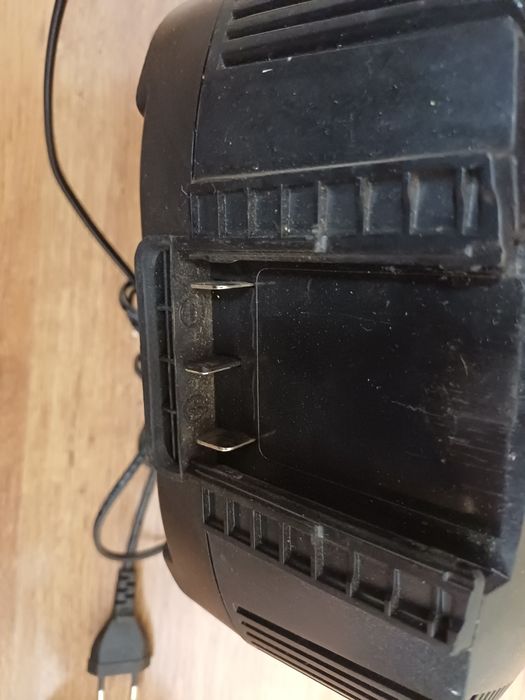 Alimentator Incarcator Bosch AL 3640 CV
Este testat