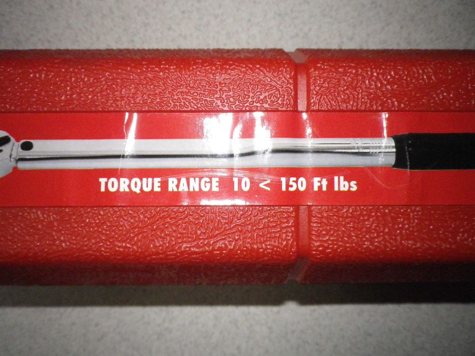 Динамометричен ключ NIELSEN с обхват от 14 Nm до 207 Nm