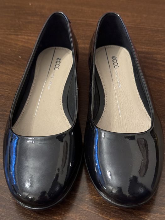 Официални детски обувки ECCO, черен лак, 35 номер