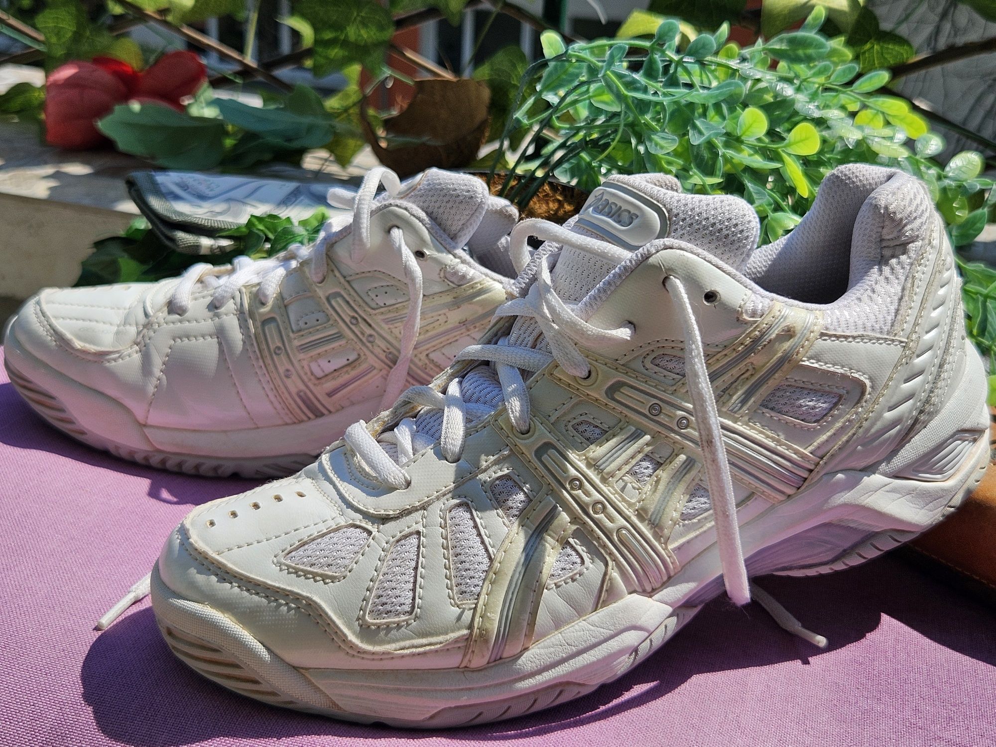 Asics оригинални кецове N38