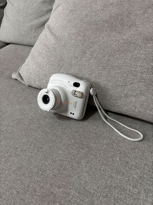 Fujifilm Instax Mini 11 Clay White