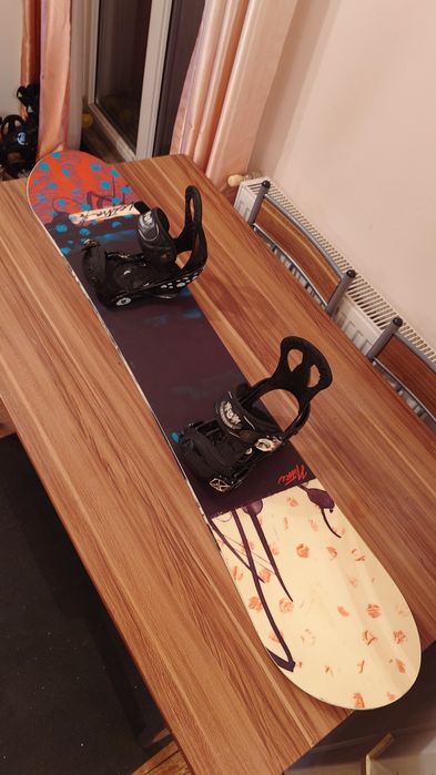Placa Snowboard Nitro Lectra 146cm cu legaturi Burton S/M Fete