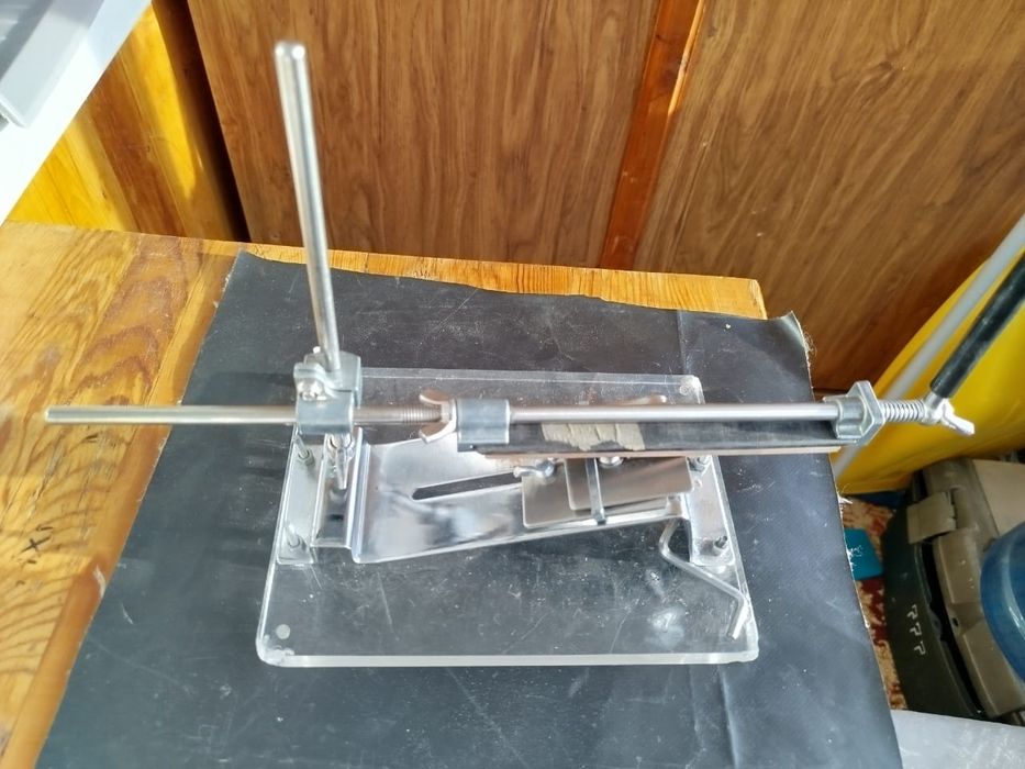 Точилка для ножей