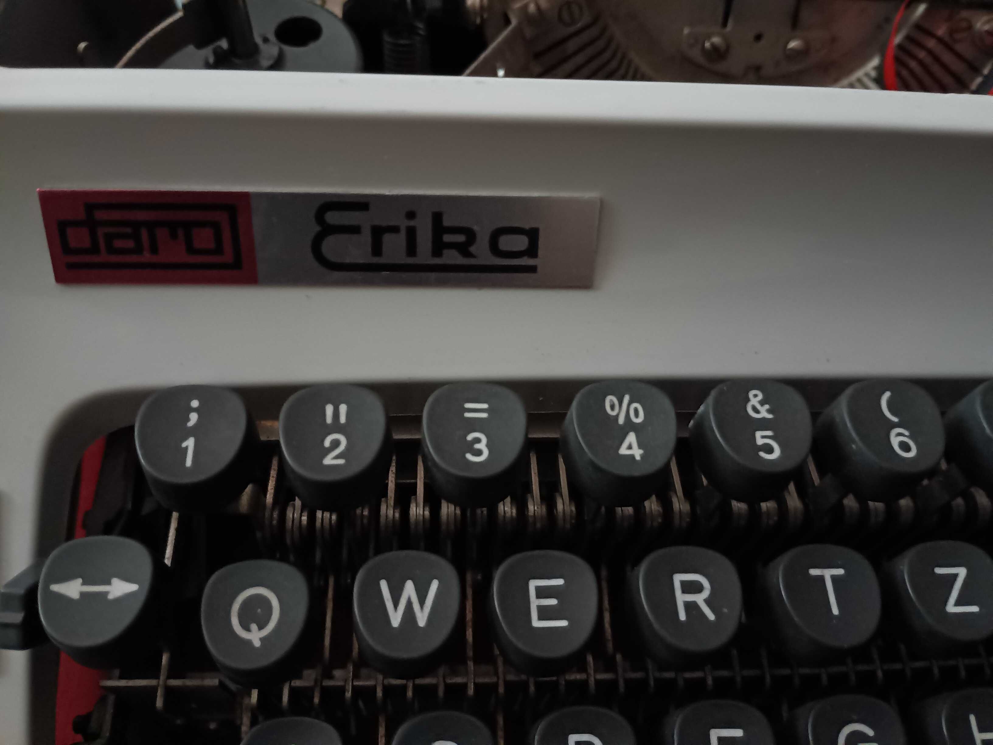 пишеща машина Ерика