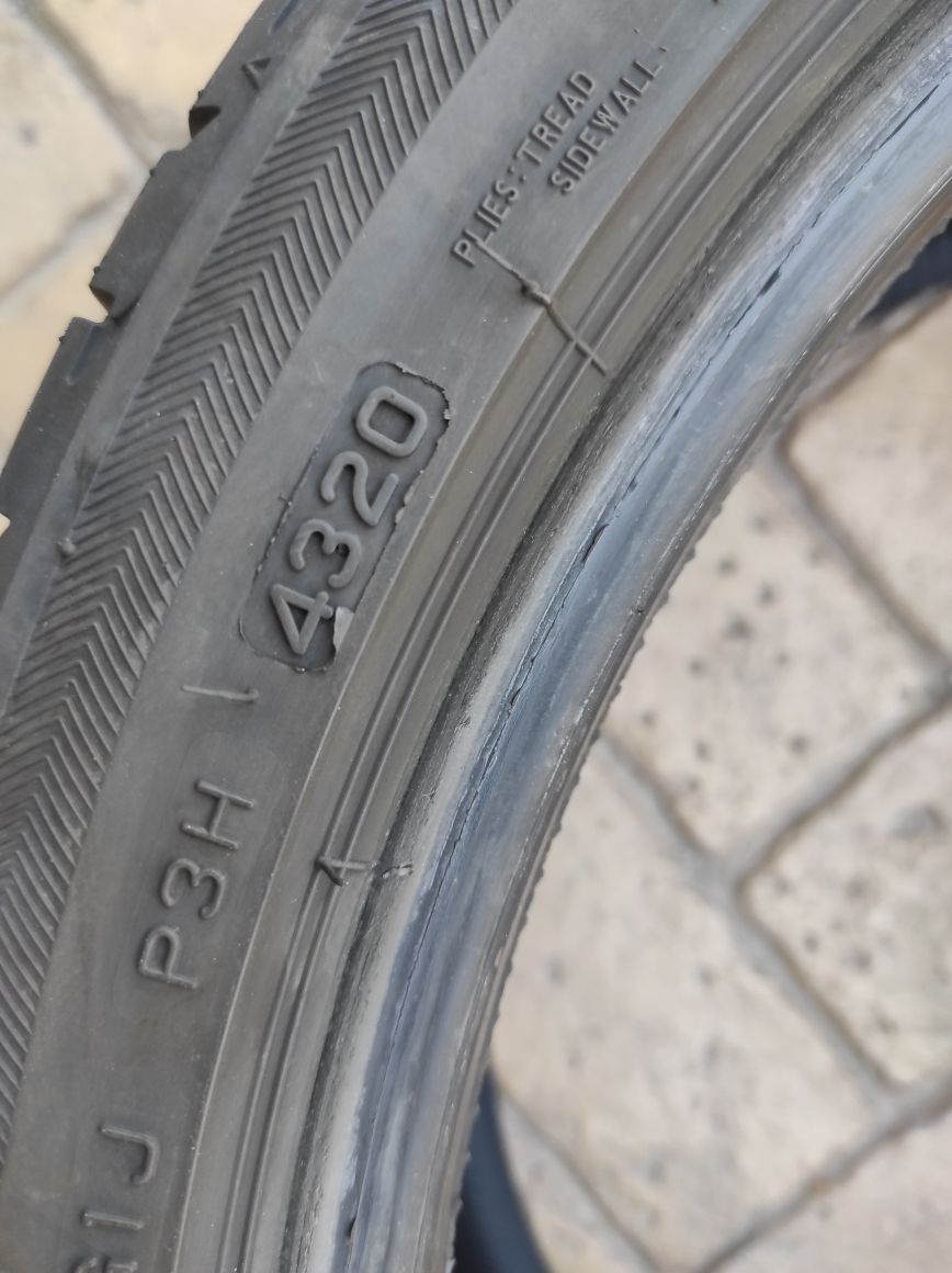 Летни гуми Bridgestone 245/35/18 Potenza S001