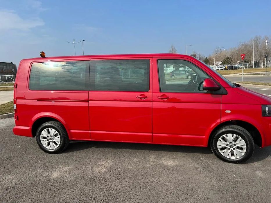 Volkswagen Caravelle Long Variant, 7+1 locuri, cutie automata DSG