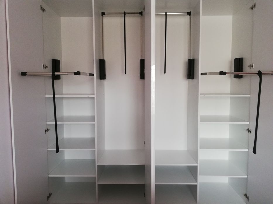 Vînd dormitor complet