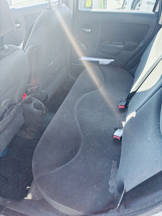 Vand URGENT masina Citroen C3, km putini, reali
