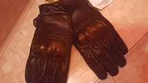 Vand echipament protectie moto (Germania)