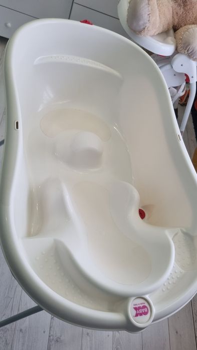 Вана за бебе със стойка