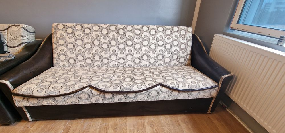 Vand canapea extensibilă