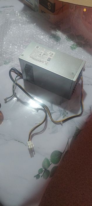 Блок питания HP 180