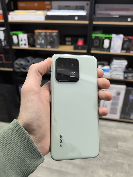Xiaomi mi 13 флагман 8/256 обмен на ноутбук
