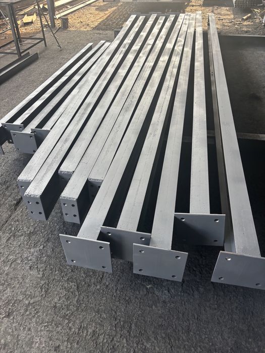 Vand hale metalice cu proiect cu panouri sandwich 700mp