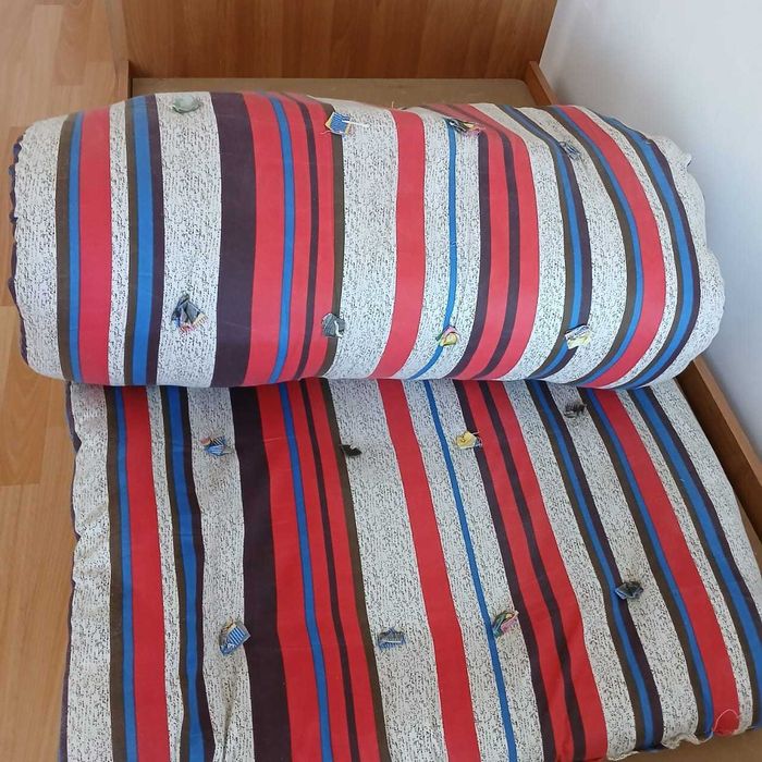 отдам матрас и подушку бесплатно