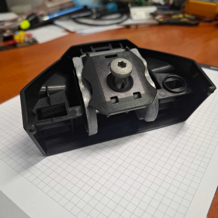 Thule EvoFixpoint 7107 - основа за багажник