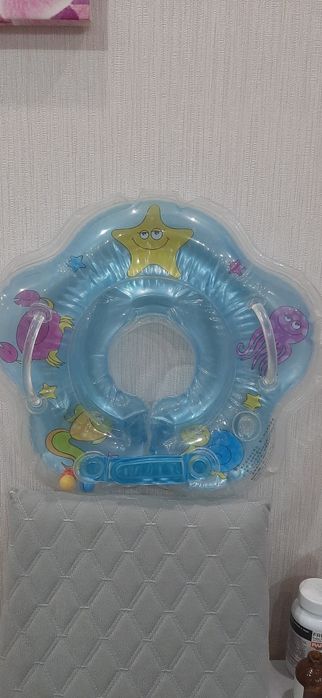 Продам надувной круг на шею для малышей
