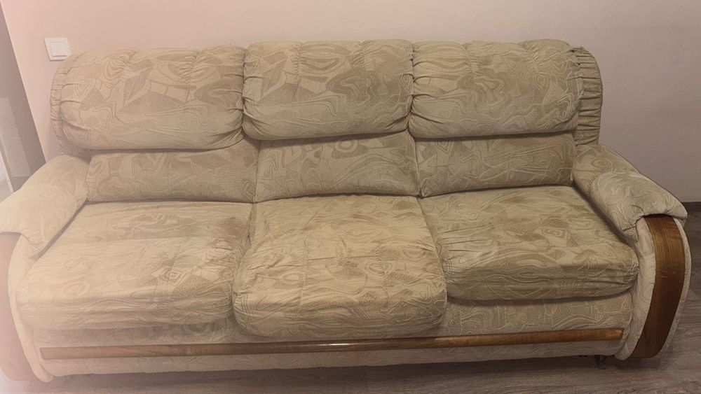 Продам диван в хорошем состоянии