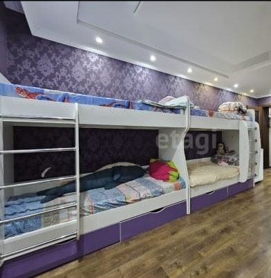 двухъярусная кровать