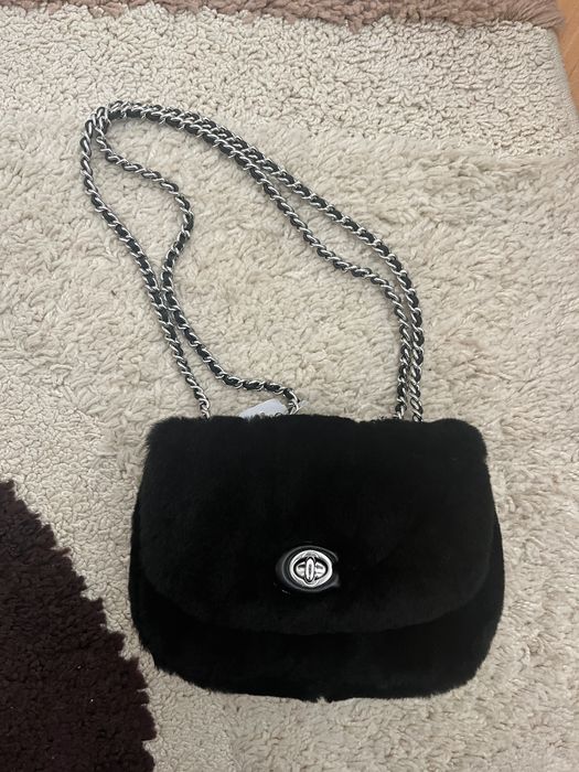 Coach Pillow Madison 18 черна пухена чанта